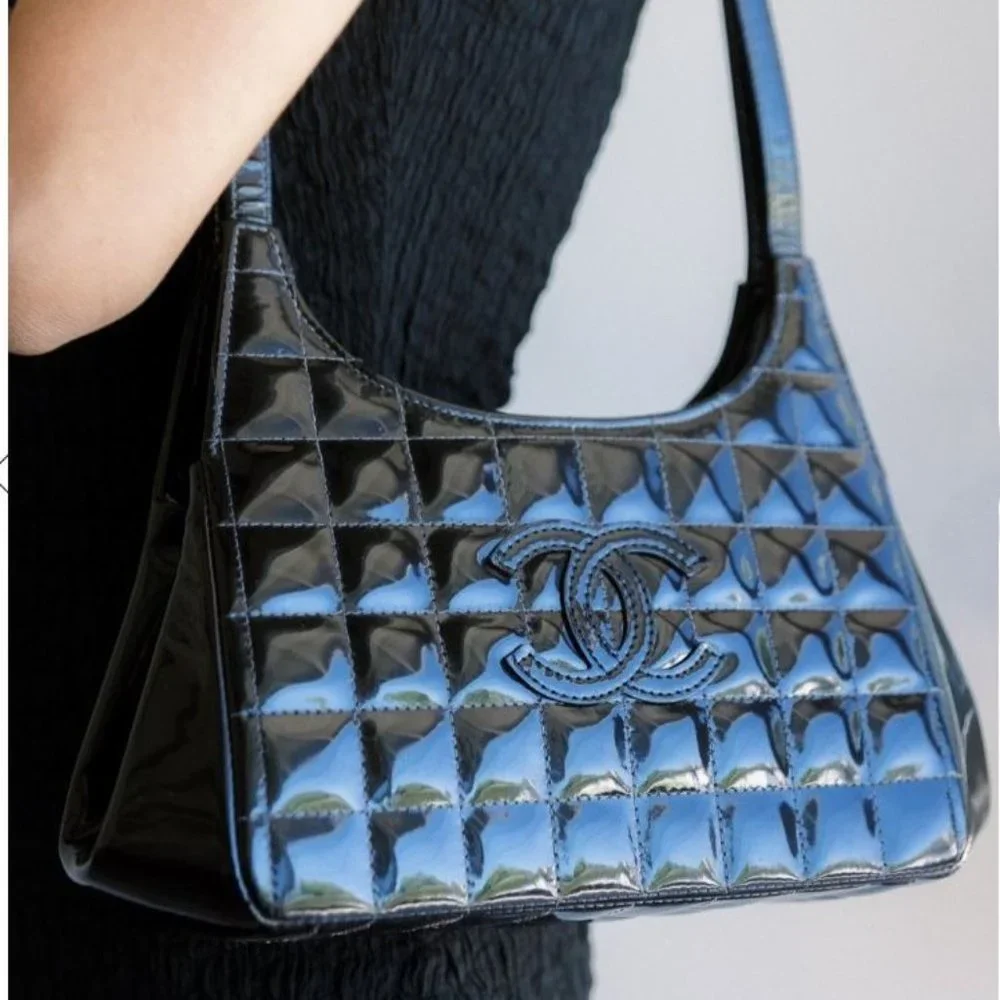 Chanel Black Patent Leather Vintage Chocolate Bar Kisslock Shoulder Bag - Picture 8 of 14